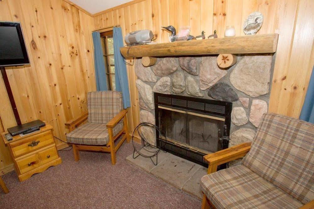 Timber Bay Lodge & Houseboats Babbitt Esterno foto