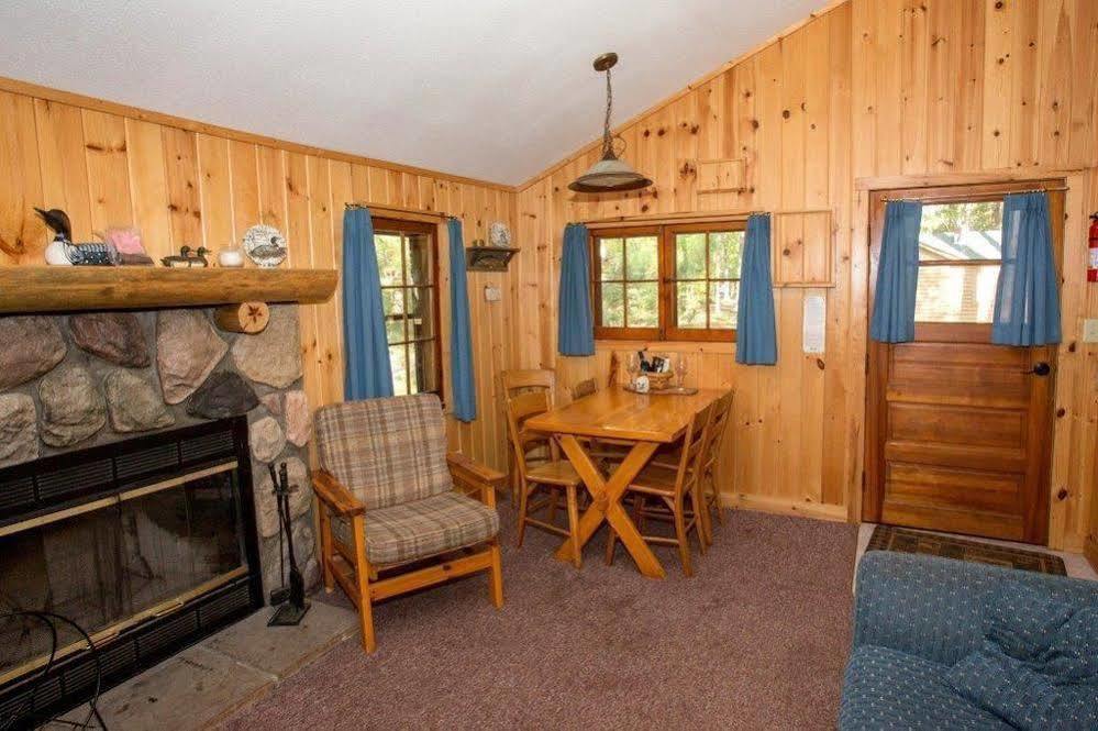 Timber Bay Lodge & Houseboats Babbitt Esterno foto
